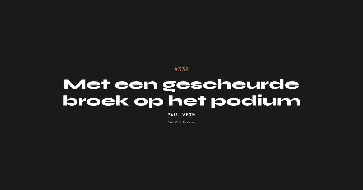 Met een gescheurde broek op het podium